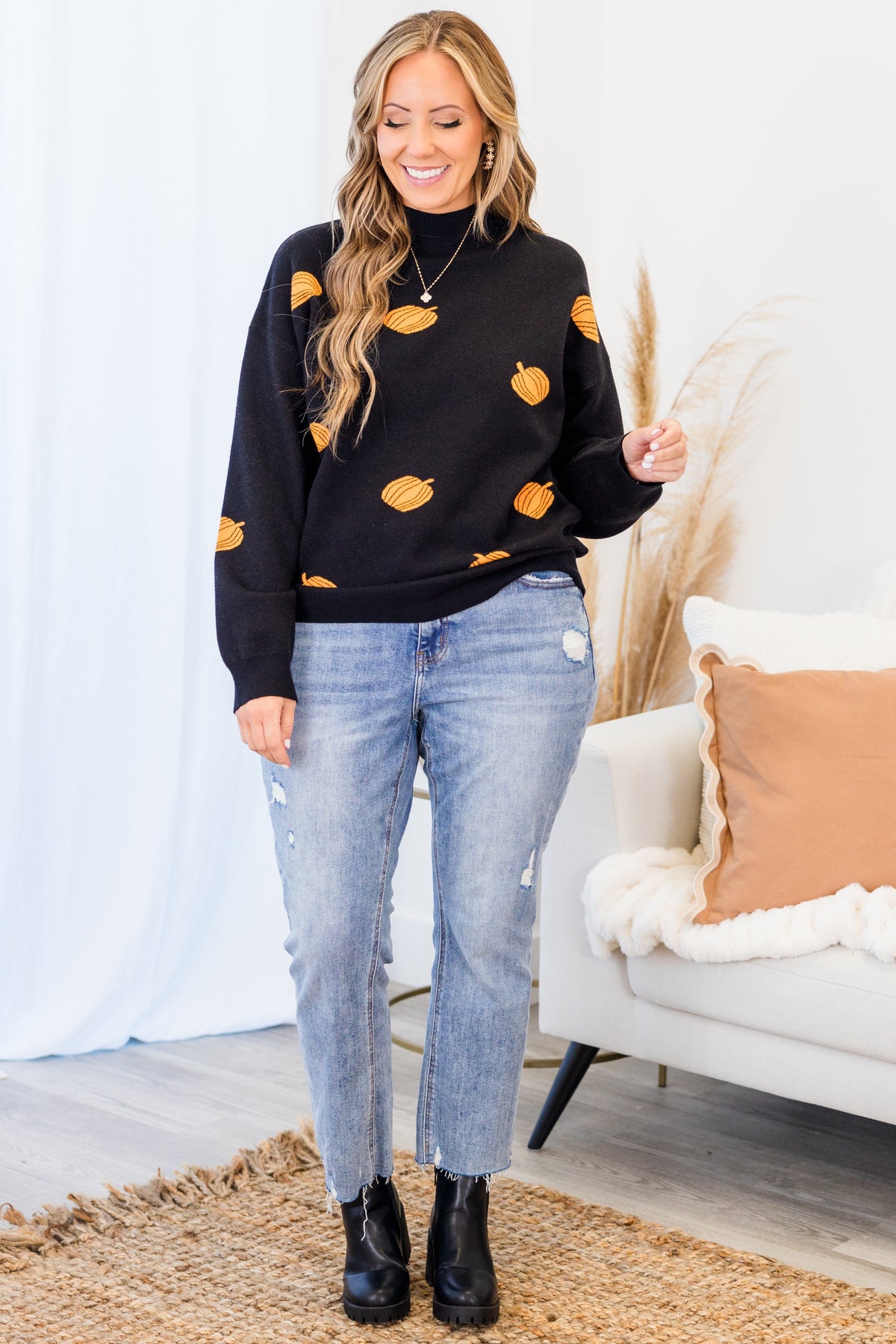 Women's Black Pumpkin Halloween Sweater - Cozy Fall Jacquard Pullover