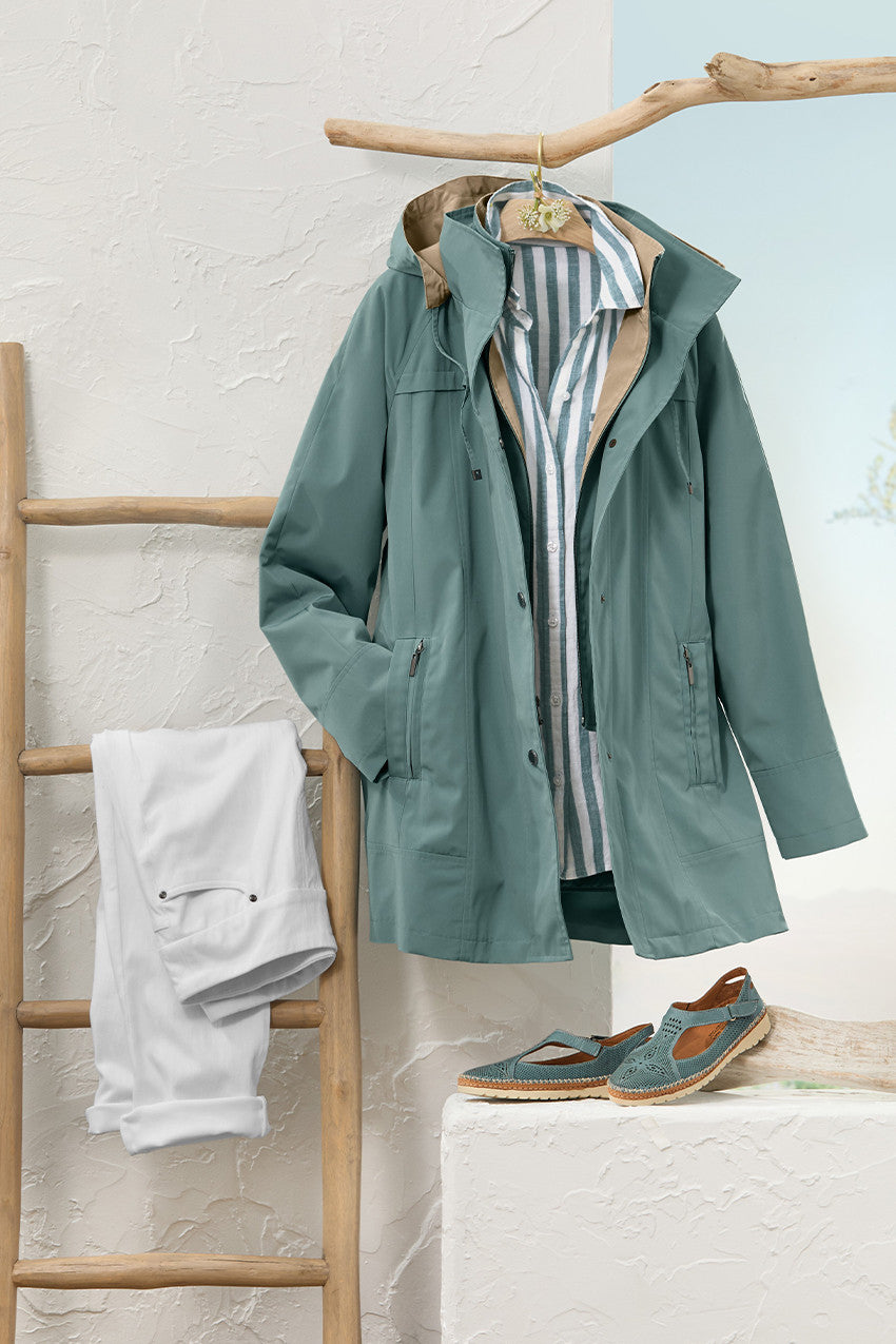 Classic All-Season Midweight Water-Repellent Jacket for Women